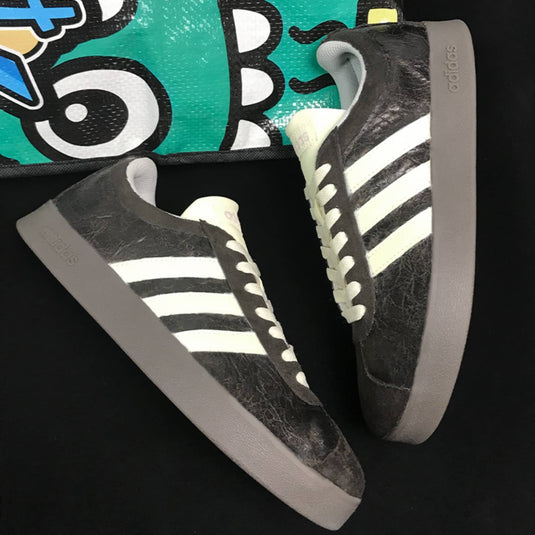 Cracked Rock –Unisex VL Court Custom